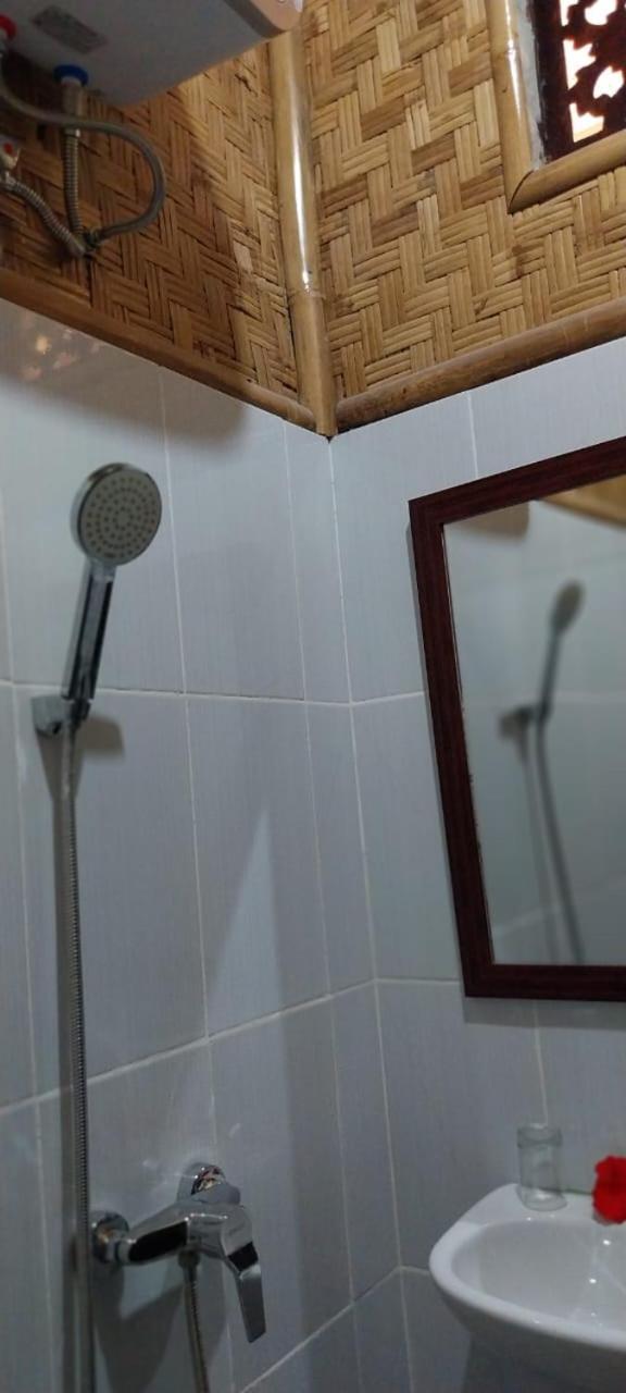 Pondok Sapta Sallaca Selat Extérieur photo